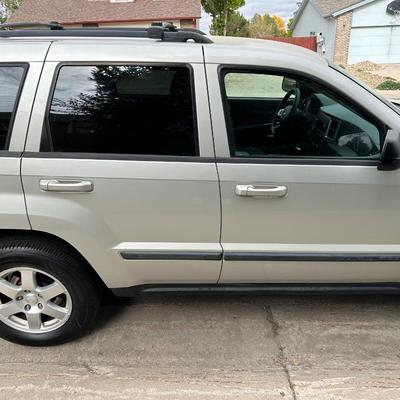 2009 JEEP GRAND CHEROKEE 4x4. “”MUST SEE”