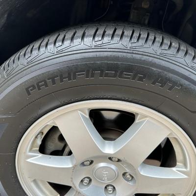 2009 JEEP GRAND CHEROKEE 4x4. “”MUST SEE”