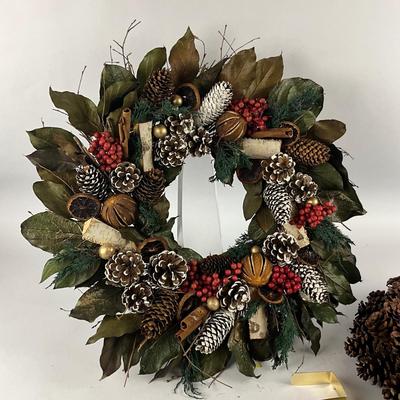 692 Winter and Pinecone Door Wreath