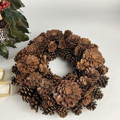 692 Winter and Pinecone Door Wreath