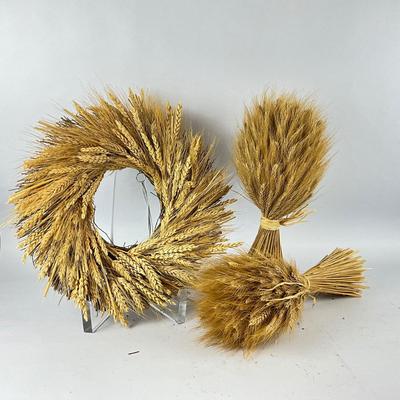 693 Dried Wheat Wreath with Two Bunches of Wheat
