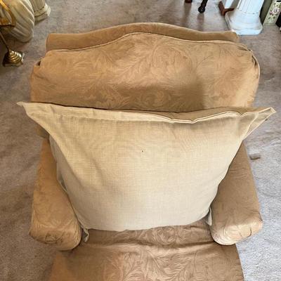 CHAISE LOUNGE BY GOLDEN CHAIR INC