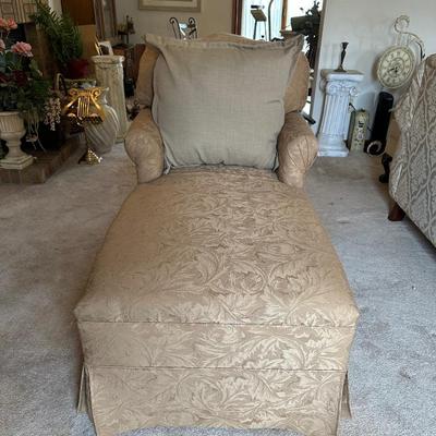 CHAISE LOUNGE BY GOLDEN CHAIR INC