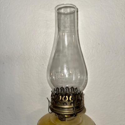 VINTAGE OIL LAMP