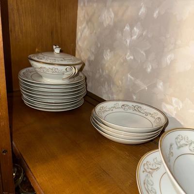 NORITAKE "STANWYCK" CHINA SET