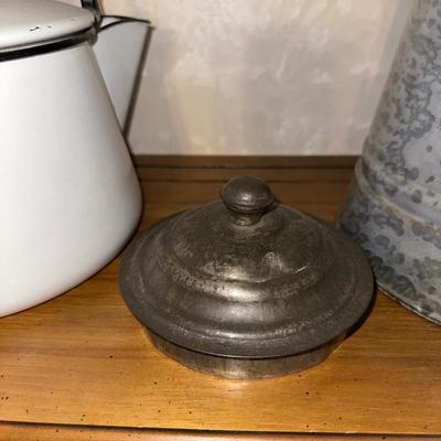 GRANITE WARE COFFEE POT AND ENAMEL KETTLE