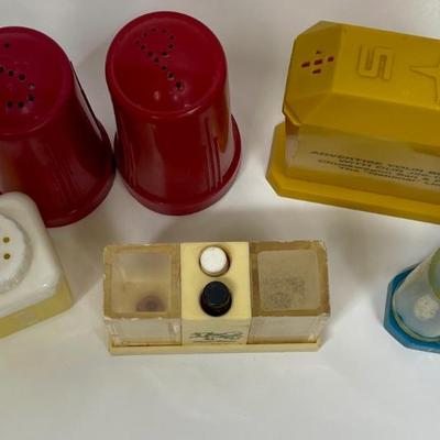 Vintage Retro Salt & Pepper Lot - MCM shakers Whirley Moo-Cow & Souvenir push button advertising