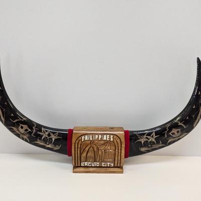 Vintage Philippines Wood Pen Pencil Holder Hand Carved & Engraved Horns
