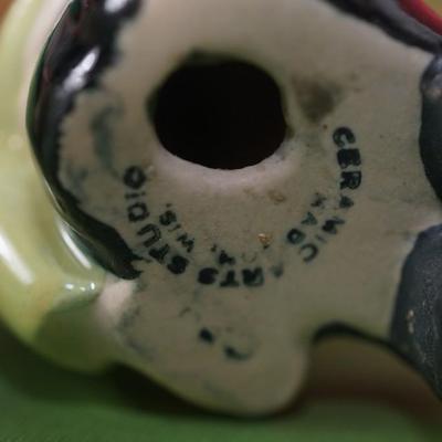 CERAMIC ARTS STUDIO 1942- 1956 FIGURINES- THE KISSING COUPLE W/ WOOD BENCH