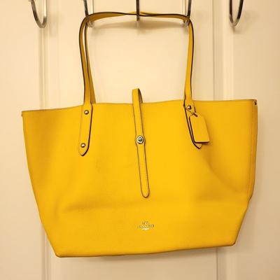 Pebbled Yellow Leather COACH Tote (Read)