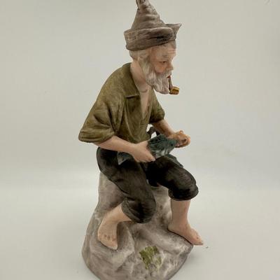 Capodimonte Man w/Pipe Pottery Figurine Gino