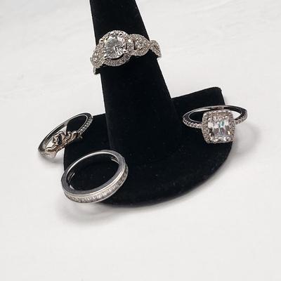 Four Clear Stone Fashion Rings 925