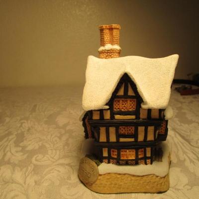 David Winter cottage - Mr. Fezziwig's Emporium
