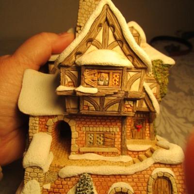 David Winter cottage - Tiny Tim