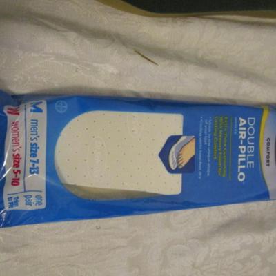 Chukka Boots men's size 14, green, and 1 pkg Dr. Scholl's insoles