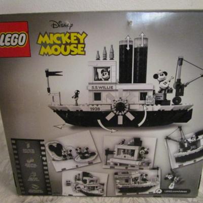 Mickey Mouse Steamboat Willy Lego set #21317