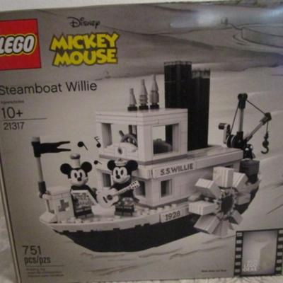 Mickey Mouse Steamboat Willy Lego set #21317