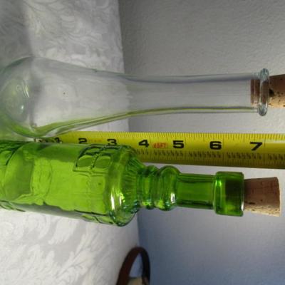 9 decorative bottles various sizes and shapes, 2 small vases