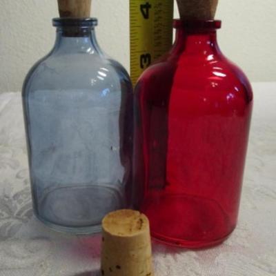 9 decorative bottles various sizes and shapes, 2 small vases