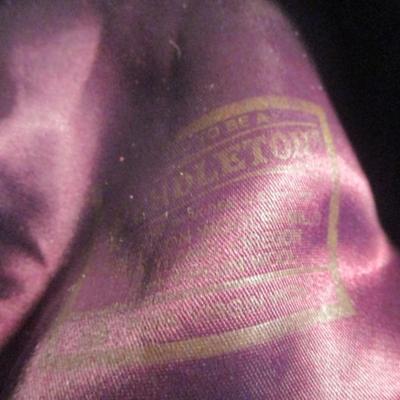 Black No Fear hat estimate size 7-1/8; Gray Herringbone newsboy hat size 7-1/4-7-3/8, Pendleton Green/Navy plaid newsboy hat estimate...