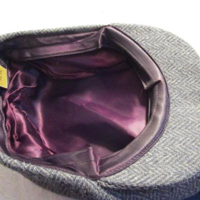 Black No Fear hat estimate size 7-1/8; Gray Herringbone newsboy hat size 7-1/4-7-3/8, Pendleton Green/Navy plaid newsboy hat estimate...
