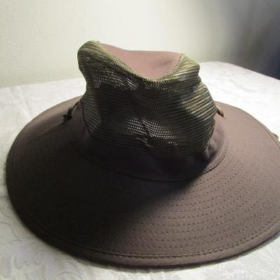 Khaki green canvas & mesh fishing hat - one size fits all; brown Q Headwear Explorer/Safari hat size L/XL
