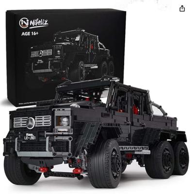 Nifeliz Black Pickup G63 scale 1:8 (Lego style bricks) detailed V8 engine