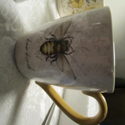 Certified International large ceramic mugs, set of 4 with Bee design