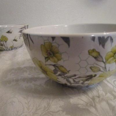 Certified International ceramic bowls, set of 4 with Bee design