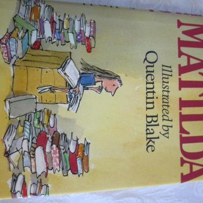 3 childdren's books by Roald Dahl
