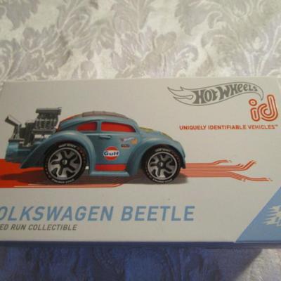 Hot Wheels Limited Run collectible car Volkswagen Beetle Series 2, HW Speed Graphics 01-04