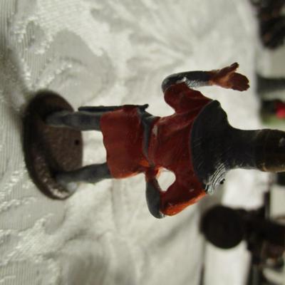 Medieval warriors & crossbow (figurines)