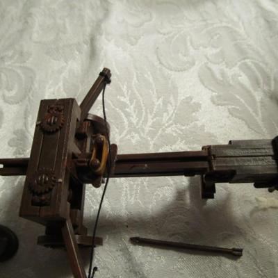 Medieval warriors & crossbow (figurines)