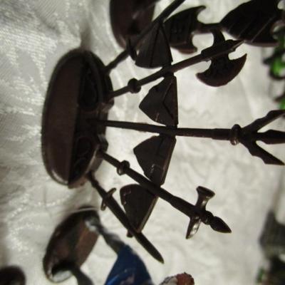 Medieval warriors & crossbow (figurines)