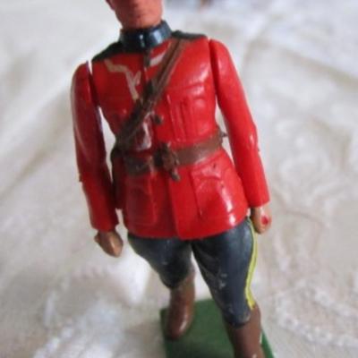 Britains LTD Canadian Mounties,  RCMP Mounted Rider and RCMP figure