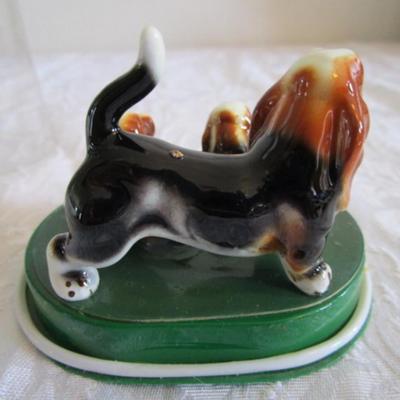 Shiken Bone China dog set of Basset Hounds in display box