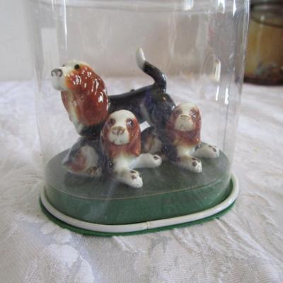 Shiken Bone China dog set of Basset Hounds in display box