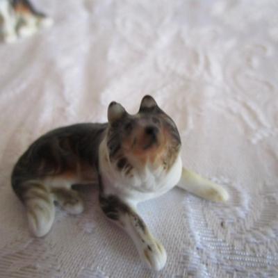 3 miniature Ceramic Collie's