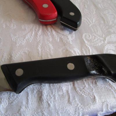 4 kitchen  knives, one chop 'n serve