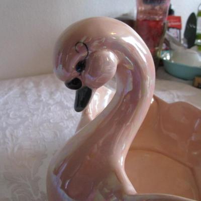 Kay Finch, CA Ceramic Irridescent Swan decorative dish