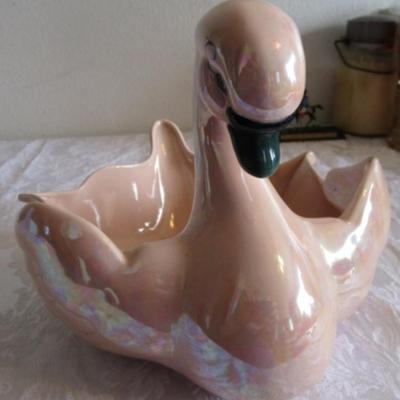 Kay Finch, CA Ceramic Irridescent Swan decorative dish
