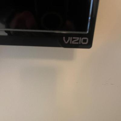 40” Vizio TV, Sony BluRay & DVDs (PB-MG)