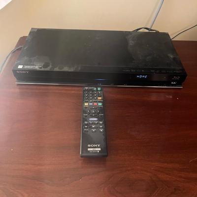 40” Vizio TV, Sony BluRay & DVDs (PB-MG)