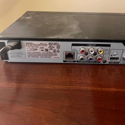 40” Vizio TV, Sony BluRay & DVDs (PB-MG)