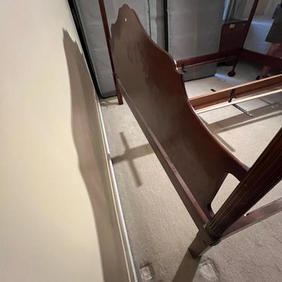 Four Poster Bed With Claw Feet and Posturepedic (PB-RG)