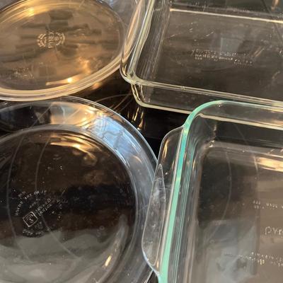 Pyrex glass bakeware