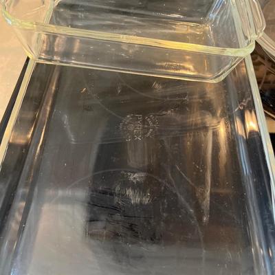 Pyrex glass bakeware