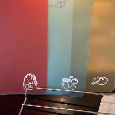 6 flex cutting boards, 2 glass cutting boards & racks