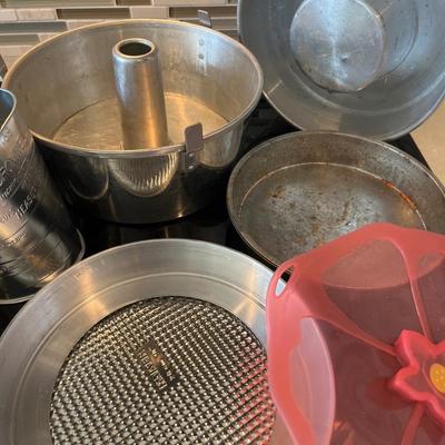 Aluminum bakeware