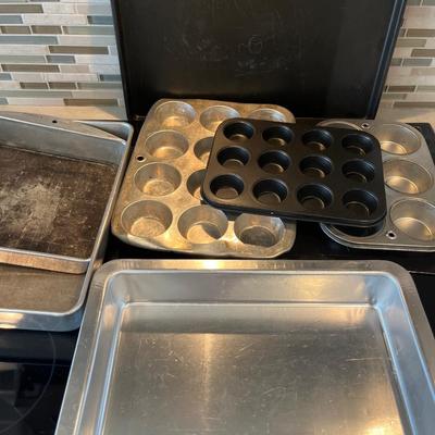 Aluminum bakeware & Airbake 9x13 pan